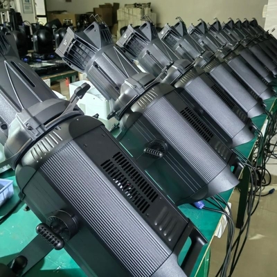 Φωτό με προφίλ LED 400W RGBALC 6 σε 1 πλήρως ρυθμιζόμενο από 2.700 έως 12.000K με σύστημα διαχείρισης χρωμάτων